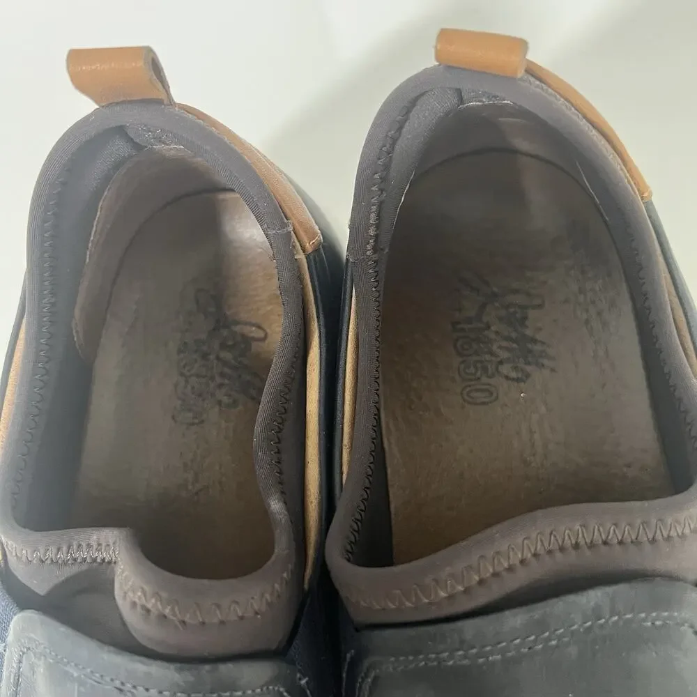 J&M 1850 Leather Slip On Sneakers Men’s SIZE 10.5 Navy With Brown Trim Comfort